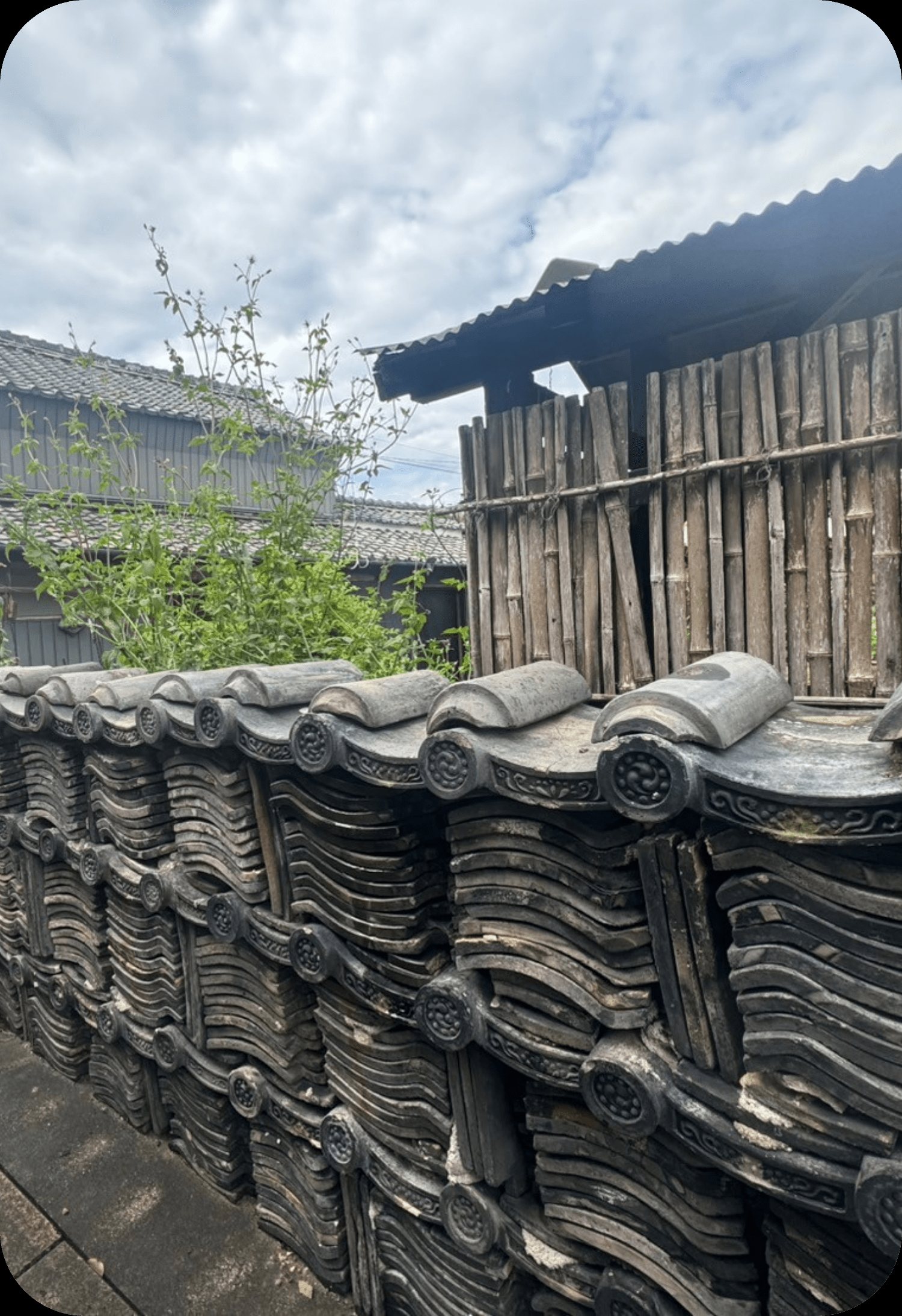 建物の塀の写真